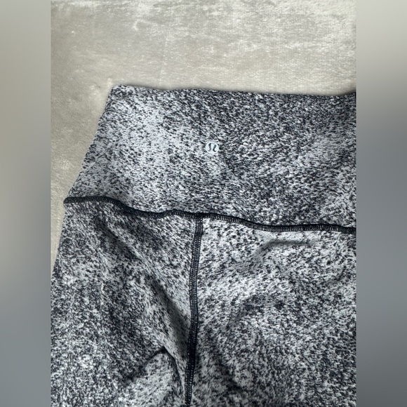 Lululemon Wunder Under Pant Hi-Rise Luon Spray Jacquard White Black Leggings 4 - Picture 12 of 16